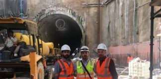 The Riyadh Metro Project update ulián Alonso, Óscar del Campo and David Vincent in front of the tunnel.